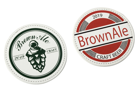 Поглощающие напитки, установленные в многоцветном материале из пробки / ПУ для красочной столовой установки