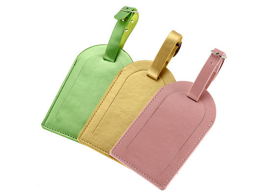 Хорошая цена Дверь формирует цвет Pantone бирки багажа перемещения PU красочный с ремнем пряжки онлайн